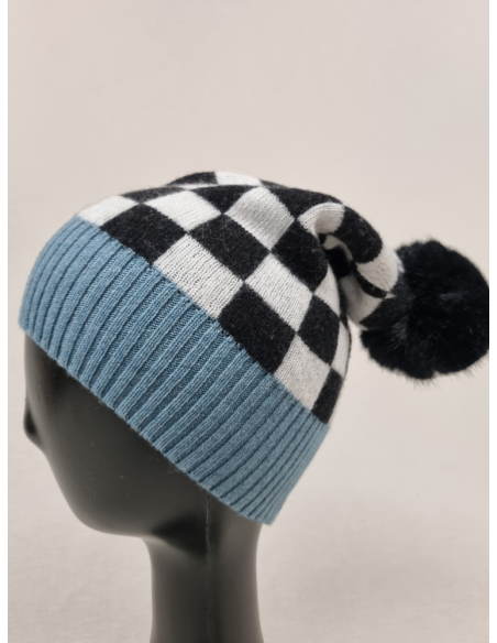 GORROS ORIGINALES DE MUJER EN LANA CON CUADROS