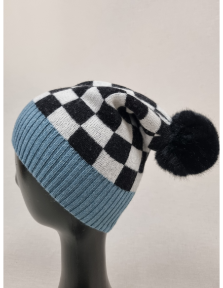 GORROS ORIGINALES DE MUJER EN LANA CON CUADROS