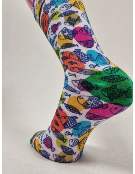 CALCETINES ALEGRES DE HOMBRE EN BAMBU CON PECES