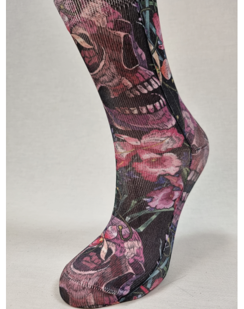 CALCETINES ORIGINALES DE MUJER CON CALAVERAS Y FLORES