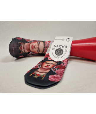 CALCETINES DISTINTOS...