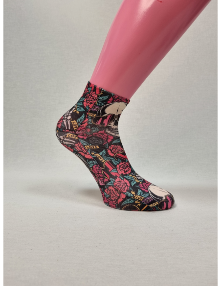 CALCETINES INFORMALES TOBILLEROS DE HOMBRE CON CALAVERAS ENAMORADAS