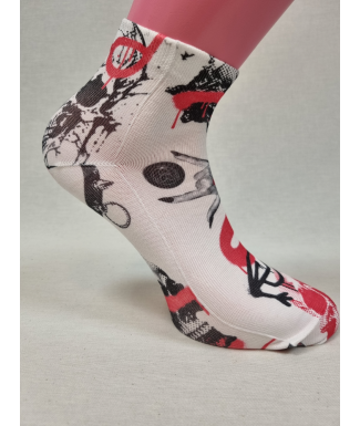 CALCETINES DISTINTOS...