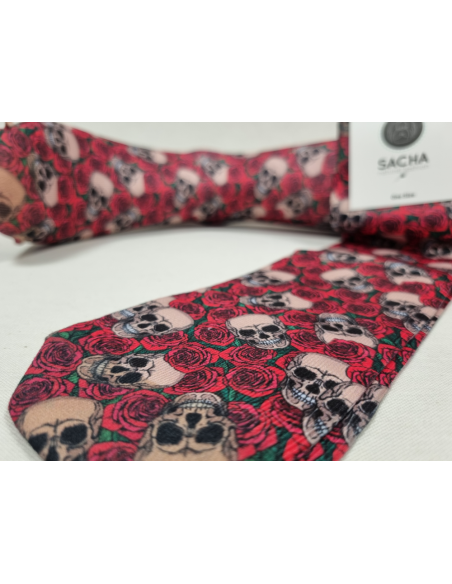 CALCETINES INFORMALES DE HOMBRE CON CALAVERAS Y ROSAS