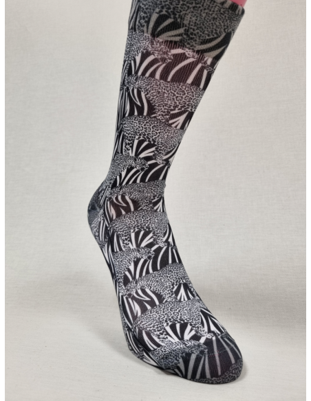 CALCETINES MOLONES DE HOMBRE CON PANTERA EN BLANCO Y NEGRO