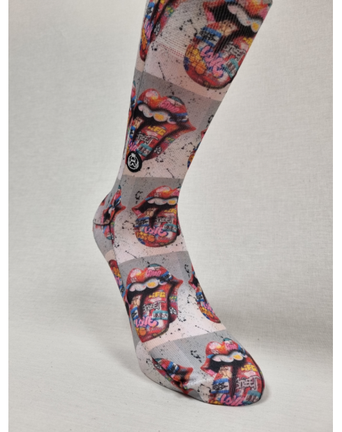 CALCETINES DISTINTOS DE HOMBRE...