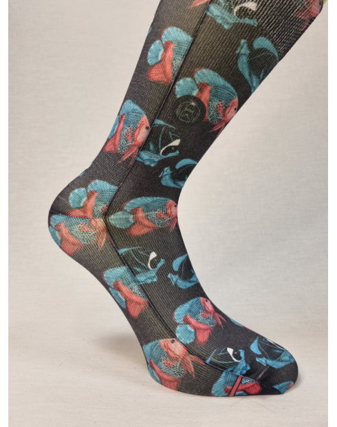 CALCETINES DISTINTOS DE HOMBRE CON PECES