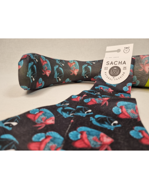 CALCETINES DISTINTOS DE HOMBRE CON PECES