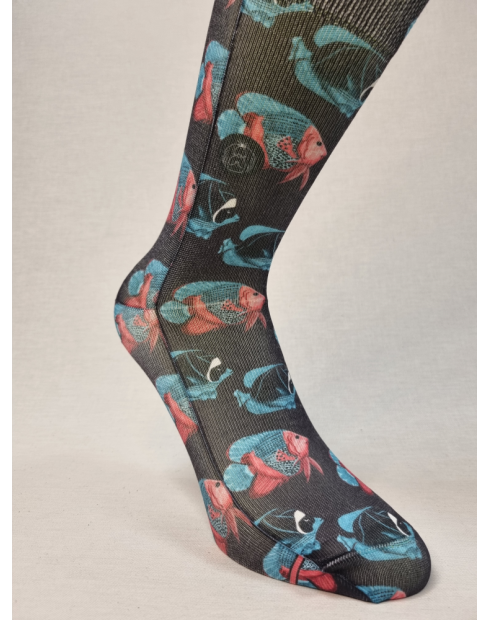 CALCETINES DISTINTOS DE HOMBRE CON PECES