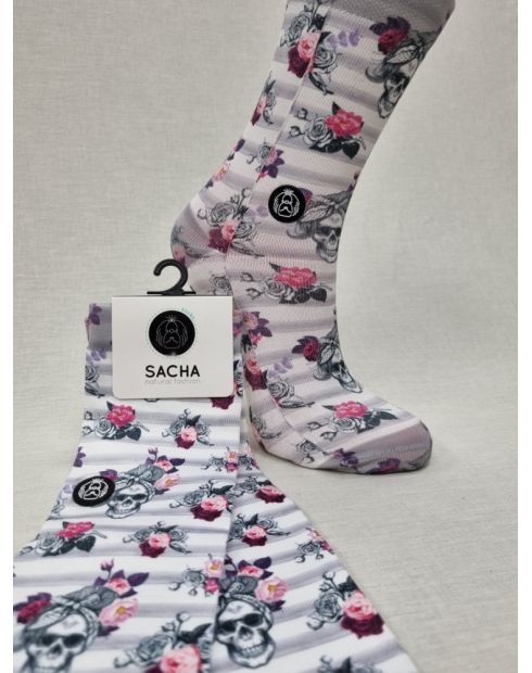 CALCETINES DIFERENTES DE MUJER CON...