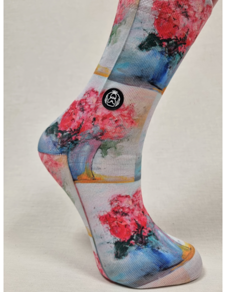 ALEGRES CALCETINES DE MUJER CON DIVERTIDO CUADRO CON FLORES