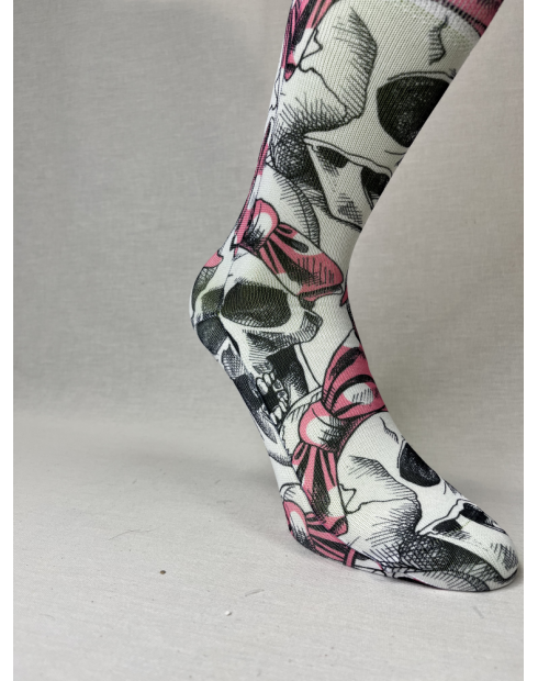 CALCETIN ATREVIDO DE MUJER CALAVERAS...