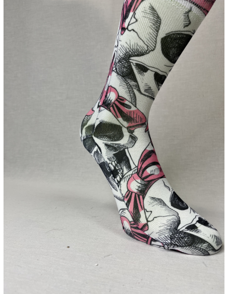 CALCETIN ATREVIDO DE MUJER CALAVERAS CON LAZO