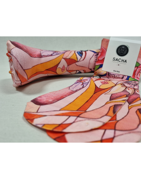 CALCETINES DISTINTOS DE MUJER CON...