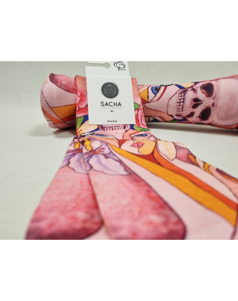 CALCETINES DISTINTOS DE MUJER CON...