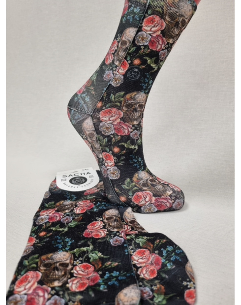 CALCETINES DE MUJER CON CALAVERAS Y...