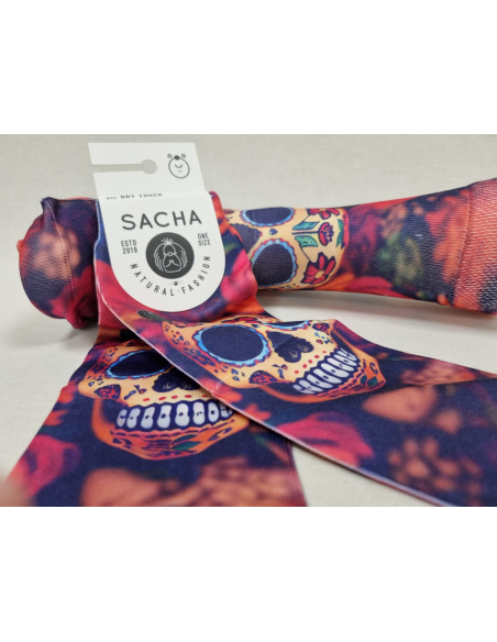 CALCETINES DIFERENTES DE MUJER CON CALAVERAS