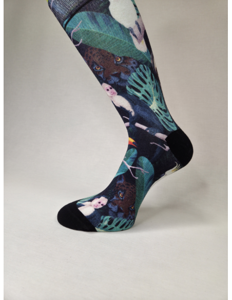 CALCETINES ATREVIDOS DE HOMBRE EN BAMBU CON TUCANES TROPICALES