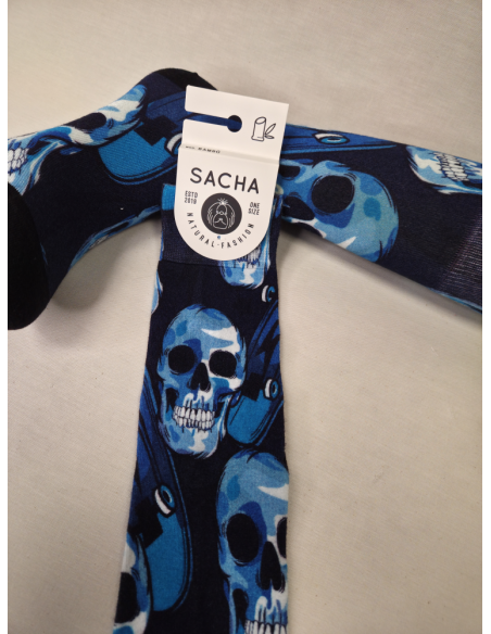 CALCETINES ORIGINALES DE CHICO EN BAMBU CON CALAVERAS Y SKATE.