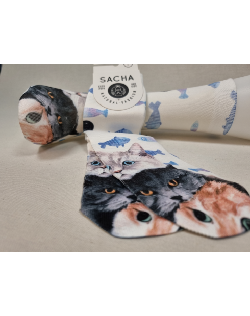 CALCETINES DISTINTOS DE MUJER CON...