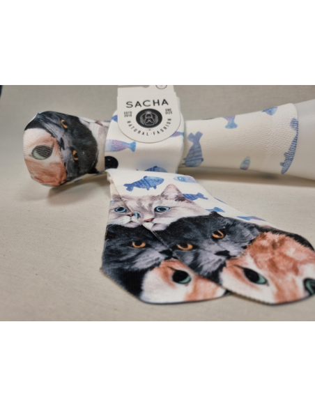 CALCETINES DISTINTOS DE MUJER CON LINDOS GATITOS