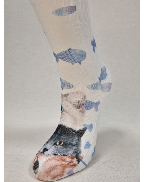 CALCETINES DISTINTOS DE MUJER CON...