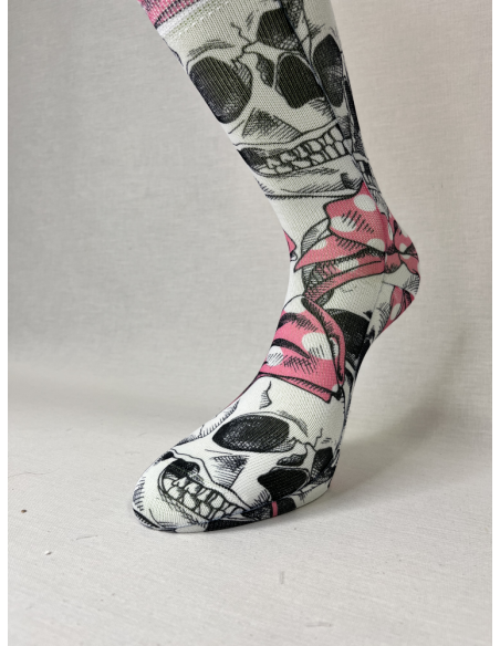 CALCETIN ATREVIDO DE MUJER CALAVERAS CON LAZO