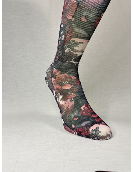 CALCETINES INFORMALES DE MUJER CON ROSAS Y CALAVERAS.