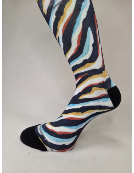 CALCETINES ATREVIDOS DE MUJER EN BAMBU CON CEBRA NEON DESENFRENADA.