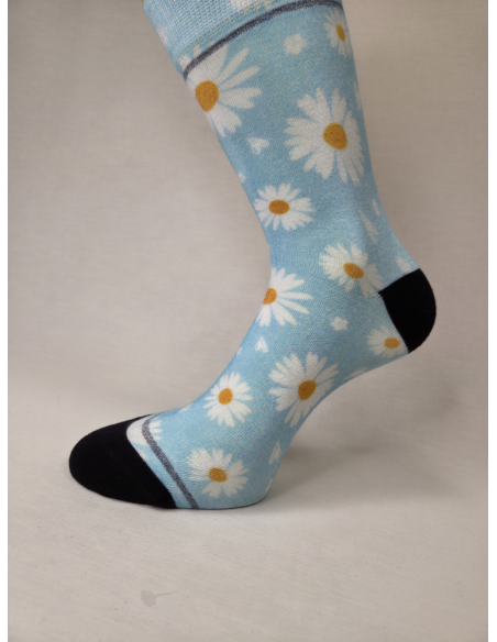 CALCETINES ORIGINALES DE MUJER EN BAMBU CON MARGARITAS.