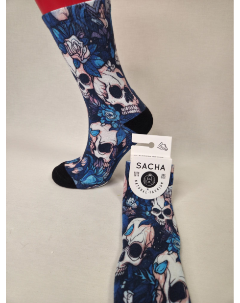 CALCETIN ATREVIDO DE MUJER CON CALAVERAS