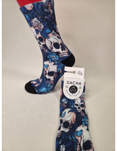 CALCETIN ATREVIDO DE MUJER CON CALAVERAS