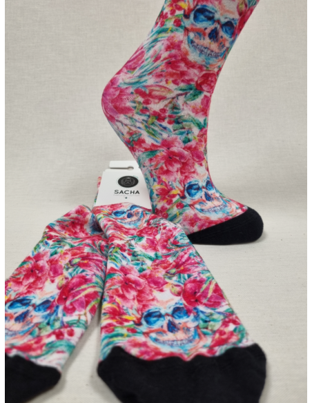 CALCETINES DIVERTIDOS DE MUJER EN BAMBU CON CALAVERAS Y ROSAS