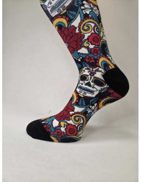 CALCETINES INFORMALES DE MUJER EN BAMBU CON CALAVERAS Y ROSAS