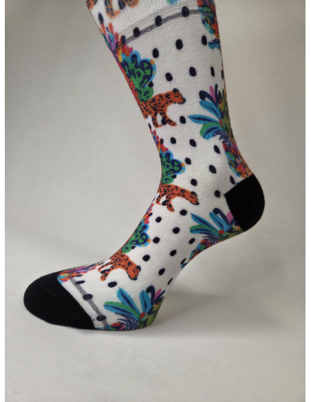 CALCETINES ATREVIDOS DE MUJER EN BAMBU CON LEOPARDOS POP ART.
