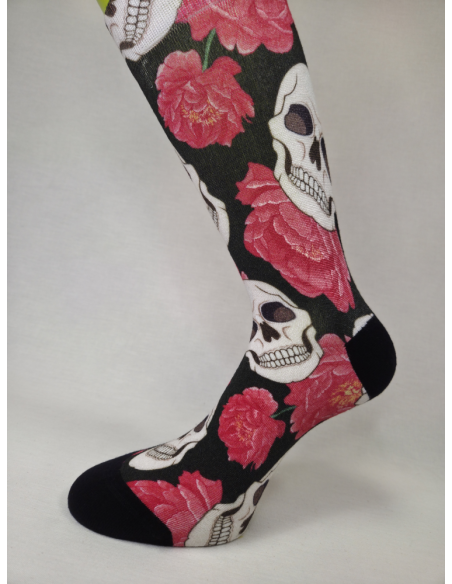 CALCETINES ORIGINALES DE MUJER EN BAMBU CON FLORES Y CALAVERAS