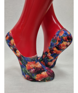 PIKI MUJER TULIPANES